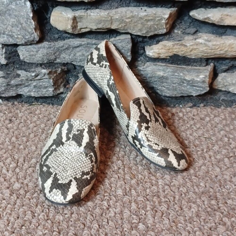 Soul naturalizer animal print slip on flats sz 7.5